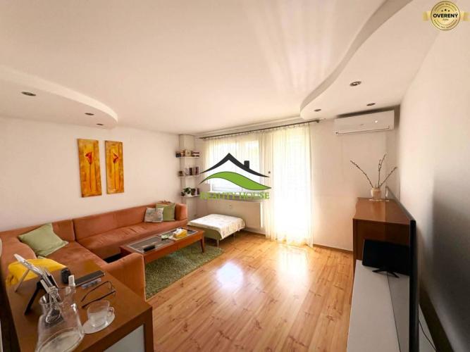 Reality Príjemný 4 izbový byt na Leningradskej ulici - po rekonštrukcii