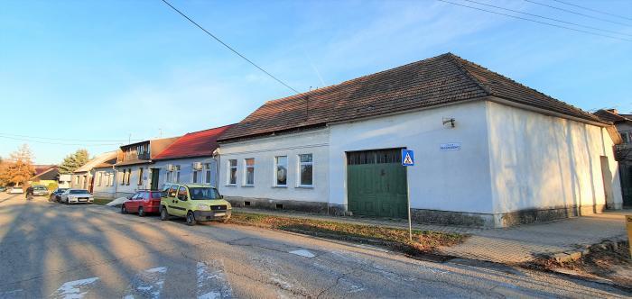 Reality PNORF – 4i RD, 200 m2, 550 m2, vínna pivnica, Radlinského ul., Hlohovec