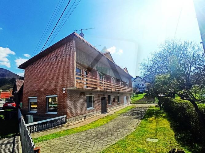 Reality dom, Podhradie