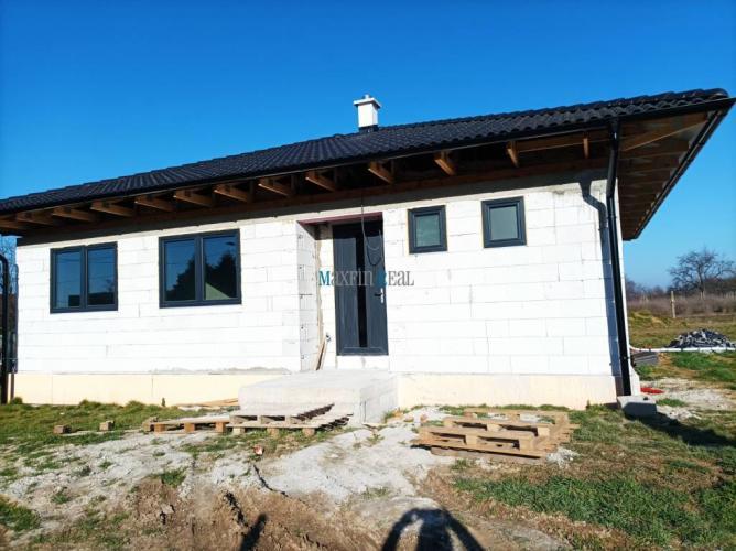 Reality Maxfin Real Vám ponúka na predaj novostavbu RD- Mojmírovce