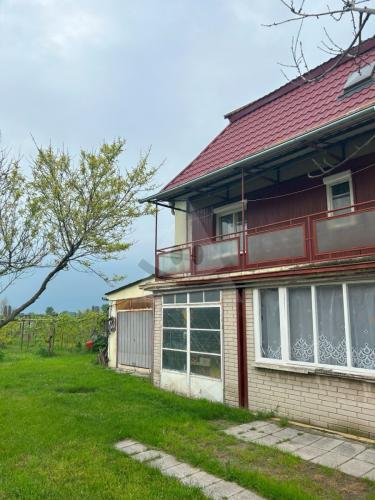 Reality 5-izbový dom dom, Trávnik