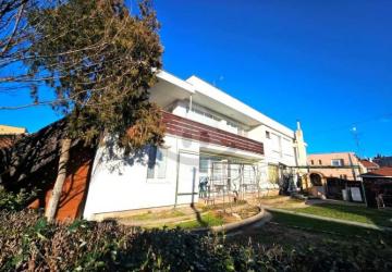 Reality 5-izbový dom dom, Komárno, Letecké pole, Víťazstva