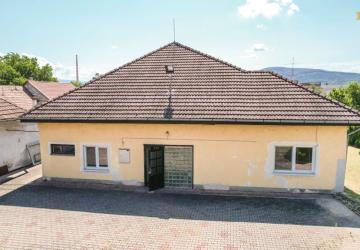 Reality RADO | Reštaurácia a rodinný dom s pozemkom 2020m2, Partizánske