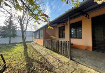 Reality Objekt na rekonštrukciu - aj ako rodinný dom s pekným pozemkom 1400m2