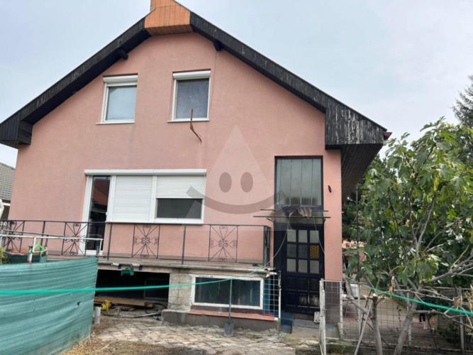 Reality 4-izbový dom dom, Komárno, Robotnícka štvrť, Zvolenská