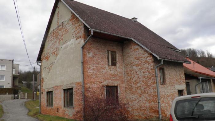 Reality Dom na rekonštrukciu Považská Teplá.