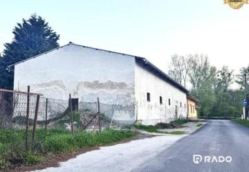 Reality RADO | IBA U NÁS!! Na prenájom BUDOVA , Kráľová pri Senci