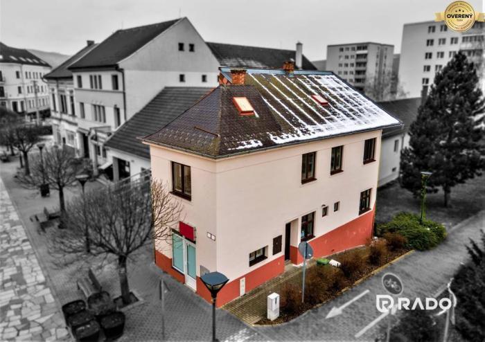 Reality RADO | 4 izbový RD v meste Brezová pod Bradlom