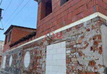 Reality Rodinný dom / Stavebný pozemok - Kuzmányho ulica ( 12.ulica ) Levice