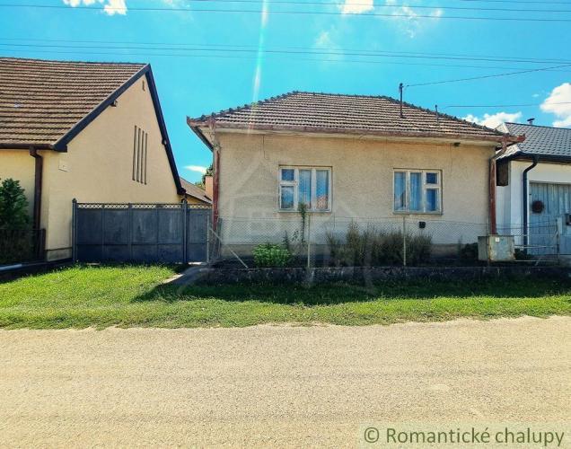 Reality Vidiecky domček vhodný na chalupu aj bývanie, pozemok 658m2