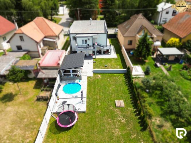 Reality RADO | Na predaj dvojpodlažný rodinný dom v obci Bošany