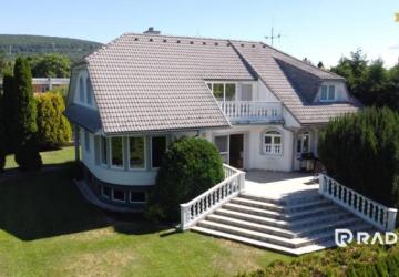 Reality RADO | Rodinná vila s pozemkom 2651 m2, Trenčín - Hanzlíková