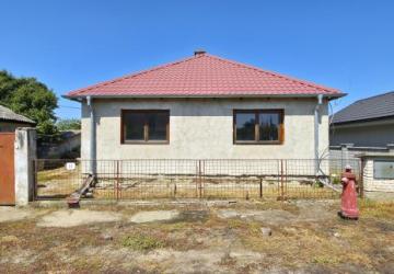 Reality PNORF – hrubá stavba 4i rod. domu, 132 m2, pozemok 453 m2, Váh, Siladice