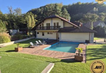 Reality Priestranný rodinný dom s bazénom a záhradou - Žarnovica 1800m2