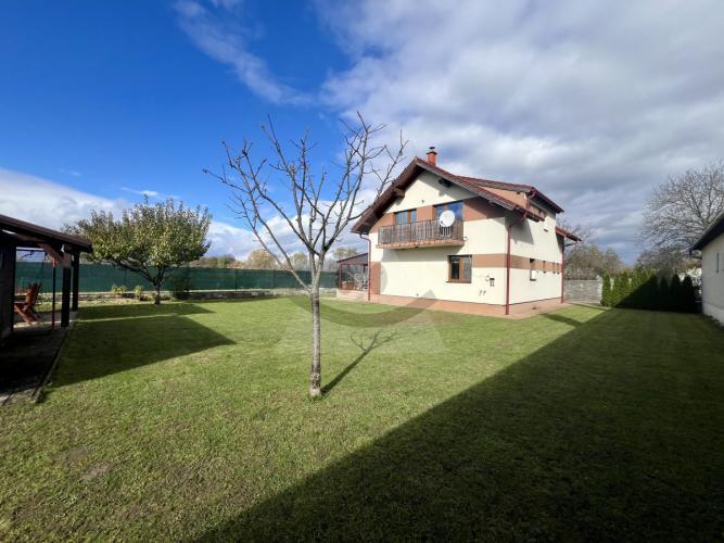 Reality 5-izbový dom dom, Necpaly