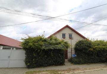 Reality 7 a viac-izbový dom dom, Štúrovo