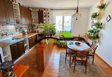 Reality Na predaj: Priestranný rodinný dom v obci Jablonica, okres Senica