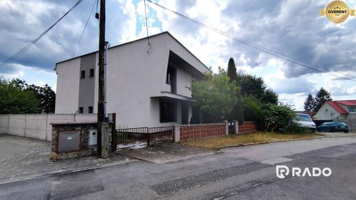 Reality RADO | Dvojpodlažný RD v obci Borský Mikuláš