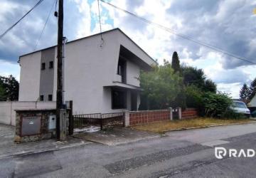 Reality RADO | Dvojpodlažný RD v obci Borský Mikuláš