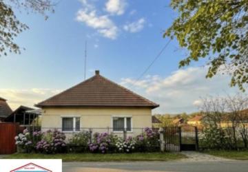 Reality Predáme 3 izb. rodinný dom- Veľké Lovce