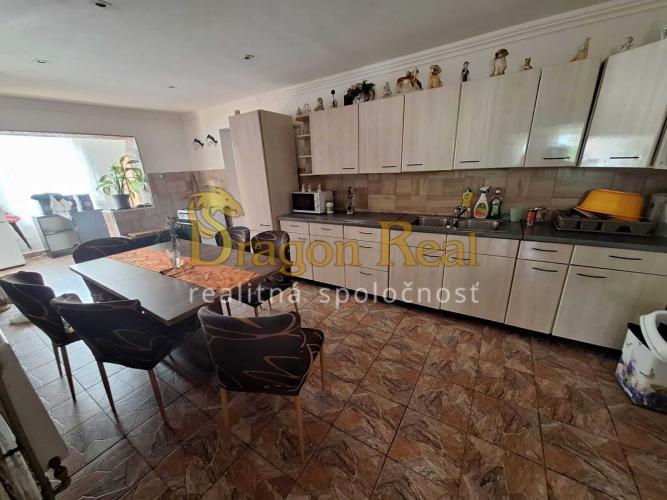 Reality PREDAJ – Rodinný dom s altánkom – DRAHŇOV okr. Michalovce