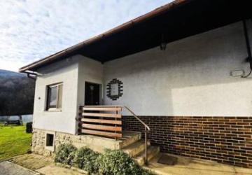 Reality Predaj rodinného domu, Medzev, Košice - okolie pozemok 938 m2