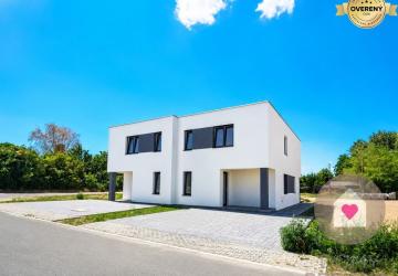 Reality ZĽAVA NA 4 izbový RD, ÚP 128 m2 S TEP. ČERPADLOM, POZEMOK 405 m2