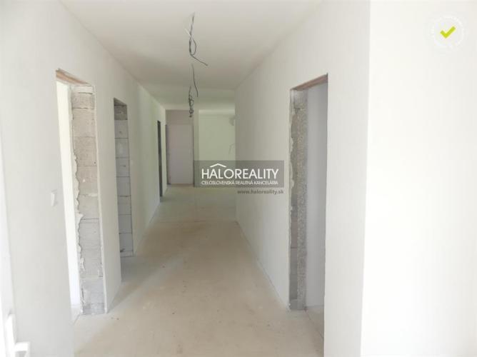 Reality Predaj, rodinný dom Nitra, s výhľadom na Zobor, v cene dokončenie do štandardu   - NOVOSTAVBA -