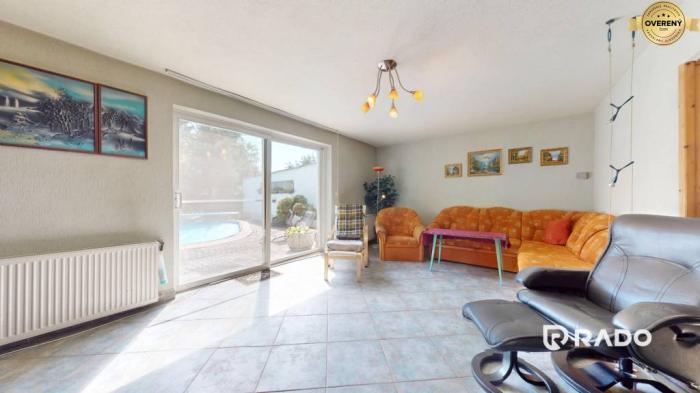 Reality RADO | 5-izbový rodinný dom s bazénom a saunou | Šintava