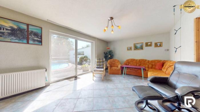 Reality RADO | 5-izbový rodinný dom s bazénom a saunou | Šintava