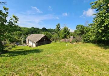 Reality Romantický pozemok s pôvodným domom v obci Hubina