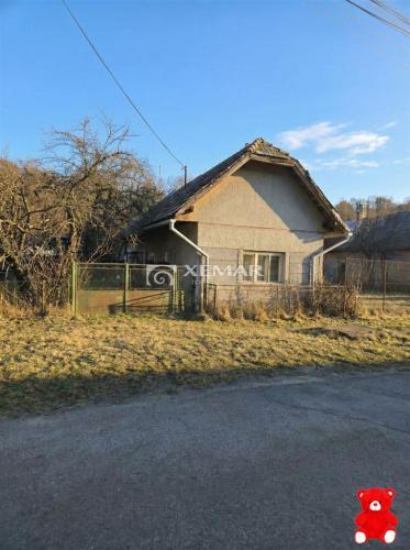 Reality Dom vhodný na rekonštrukciu blízko Banskej Bystrice