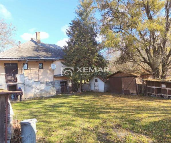 Reality Predaj 2-podlažného domu v obci Zemiansky Vrbovok
