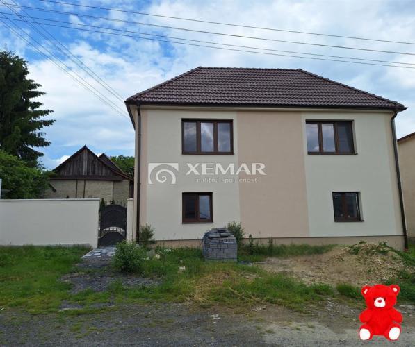 Reality Predaj 2-generačného moderne-zrekonštruovaného domu v obci Halič