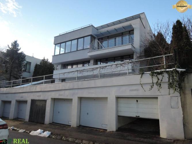 Reality Prenájom rodinného domu v Starom Meste s výhľadom na hrad