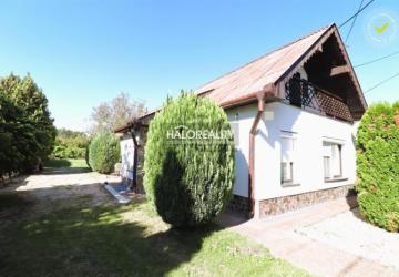 Reality Predaj, rodinný dom Semerovo, trojizbový, priestranný pozemok - EXKLUZÍVNE HALO REALITY