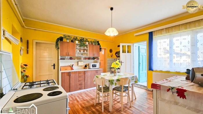 Reality PREDAJ - 4 izbový rodinný dom, Kráľov Brod