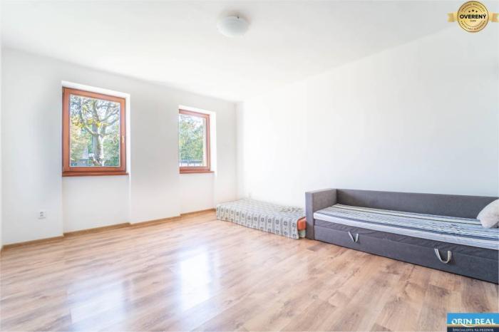 Reality RD PO REKONŠTRUKCII spolu so STAVEBNÝM POZEMKOM na druhý dom - takmer