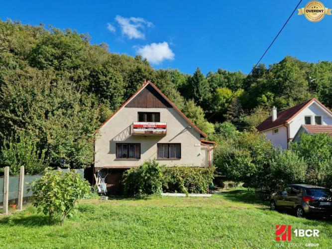 Reality 5-IZBOVÝ RODINNÝ DOM A VÝNIMOČNÝ POZEMOK, NEŠTICH,TOP LOKALITA!