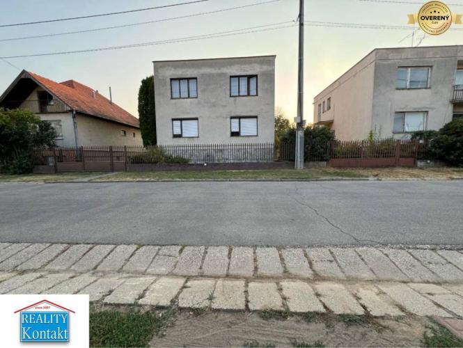 Reality Predáme  5- izb. rodinný dom-Podhájska