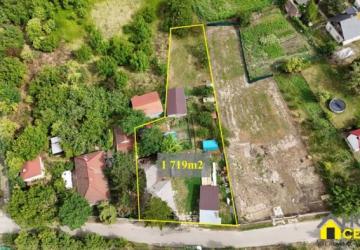 Reality Dohoda možná!!!Priestranný pozemok so starším rodinným domom