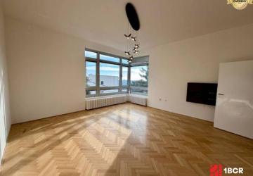 Reality VEĽKORYSÝ RODINNÝ DOM V BLÍZKOSTI CENTRA MESTA, 2xGARÁŽ, VANČUROVA UL.