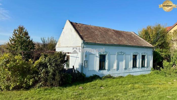 Reality REZERVOVANÉ! TIMA Real* vidiecka usadlosť na 25á pozemku Štefanová