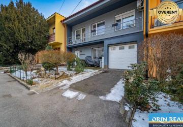 Reality Na Predaj 6 izbový - dvojgeneračný RD v Pezinku len kúsok od Centra