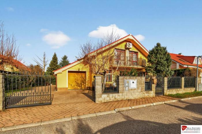 Reality Výnimočný 5 Izbový rodinný dom na predaj vo vyhľadávanom  Hamuliakove