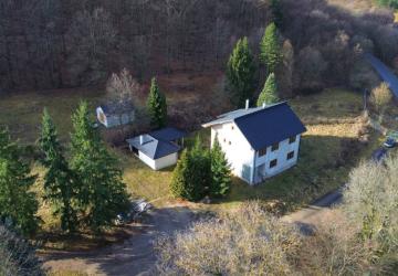 Reality RADO | Rodinné sídlo s pozemokom 7919m2 | Jedľové Kostoľany