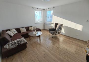 Reality "Baťov" 4 izbový poldom na prenájom v CENTRE mesta