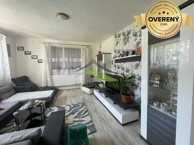 Reality ZNÍŽENÁ CENA **** Rodinný dom v obci LAŠKOVCE