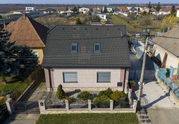 Reality PNORF – 4i RD a 1i RD, pozemok 1316 m2, bazén, altánok, jazierko, D1, Šulekovo