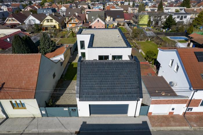 Reality PNORF – Bývanie a podnikanie pod jednou strechou: 2 domy v modernej novostavbe, Trnava – Kopánka